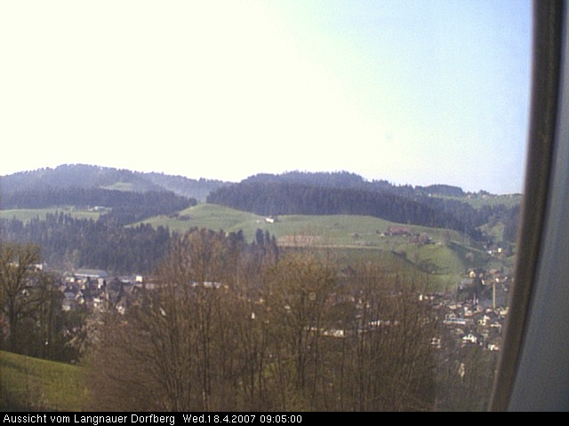 Webcam-Bild: Aussicht vom Dorfberg in Langnau 20070418-090500