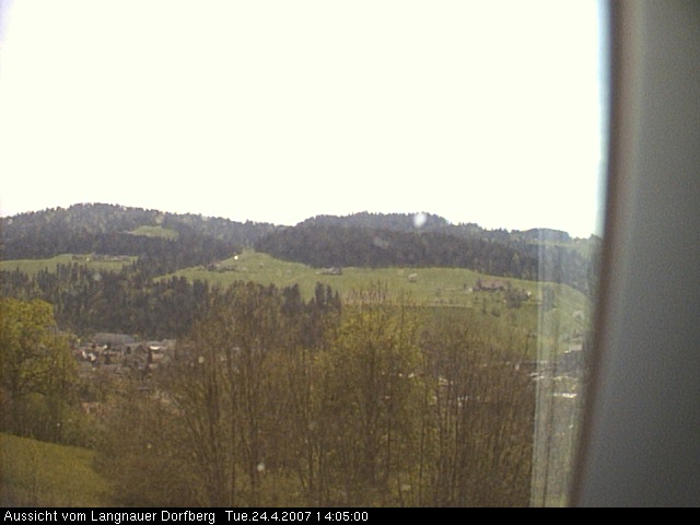 Webcam-Bild: Aussicht vom Dorfberg in Langnau 20070424-140500