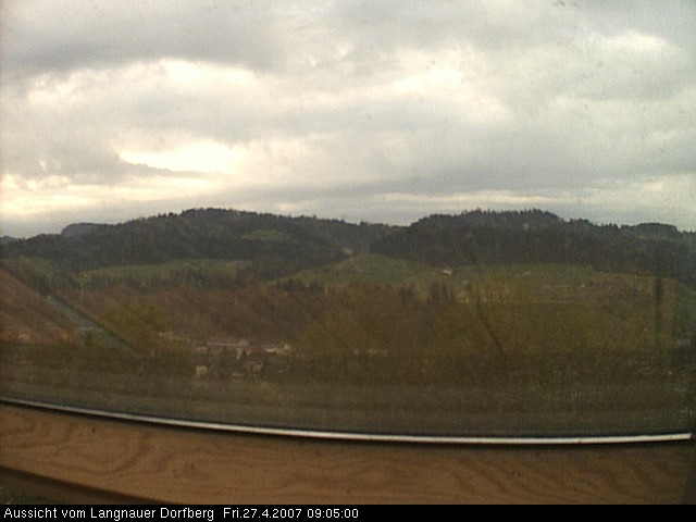 Webcam-Bild: Aussicht vom Dorfberg in Langnau 20070427-090500