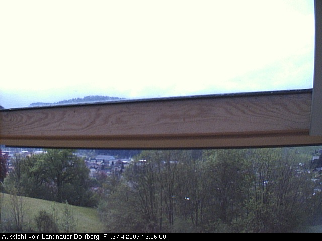Webcam-Bild: Aussicht vom Dorfberg in Langnau 20070427-120500