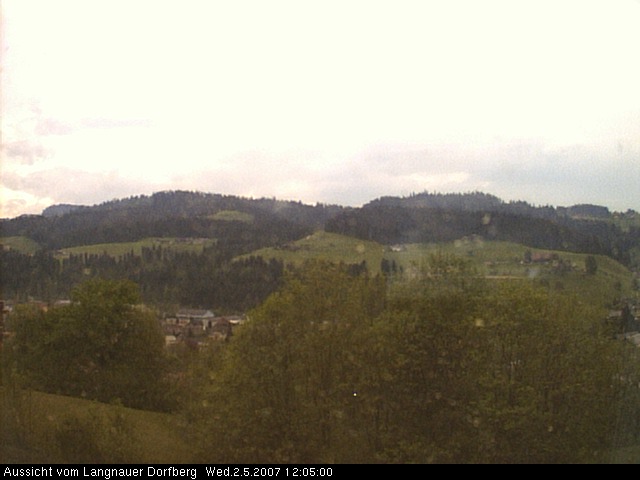Webcam-Bild: Aussicht vom Dorfberg in Langnau 20070502-120500
