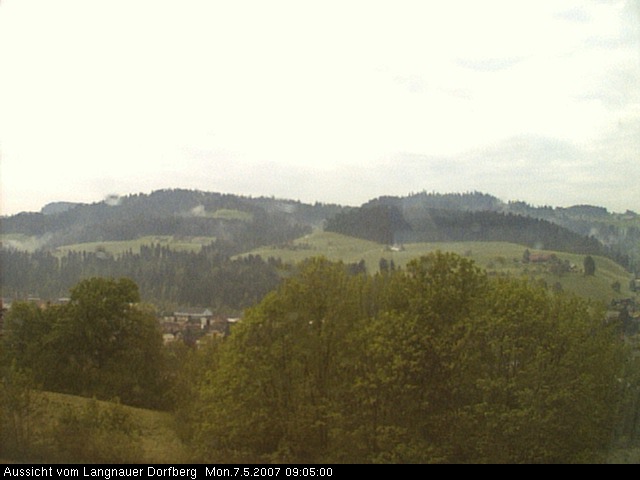 Webcam-Bild: Aussicht vom Dorfberg in Langnau 20070507-090500