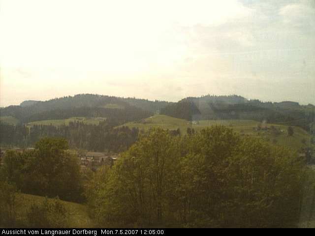 Webcam-Bild: Aussicht vom Dorfberg in Langnau 20070507-120500