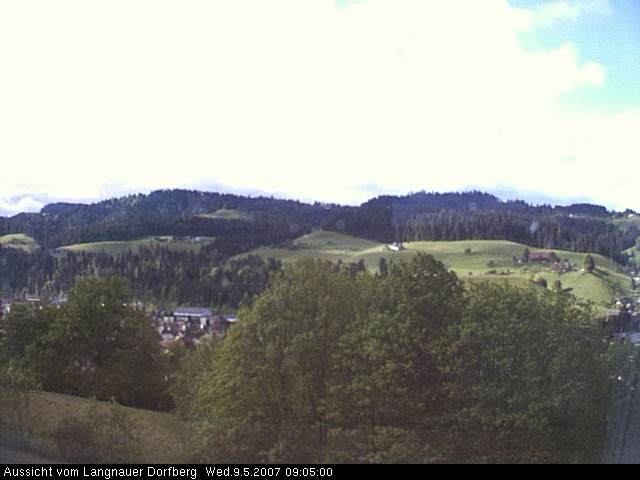 Webcam-Bild: Aussicht vom Dorfberg in Langnau 20070509-090500
