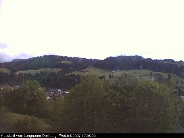 Webcam-Bild: Aussicht vom Dorfberg in Langnau 20070509-170500