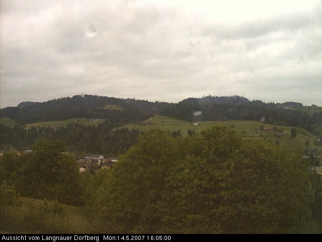 Webcam-Bild: Aussicht vom Dorfberg in Langnau 20070514-160500