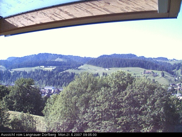Webcam-Bild: Aussicht vom Dorfberg in Langnau 20070521-090500