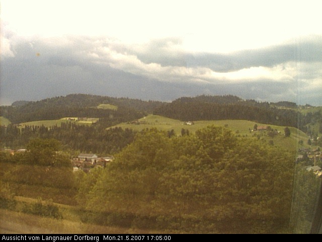 Webcam-Bild: Aussicht vom Dorfberg in Langnau 20070521-170500