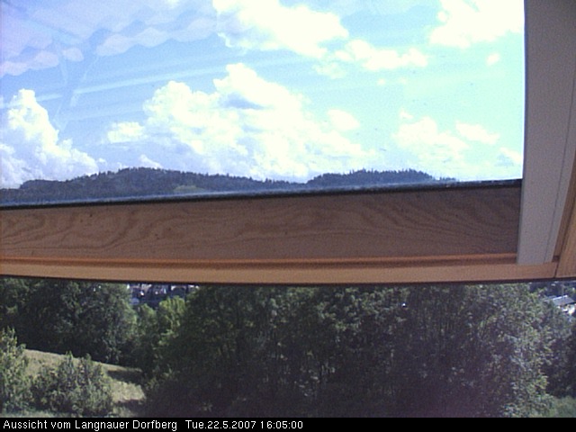 Webcam-Bild: Aussicht vom Dorfberg in Langnau 20070522-160500