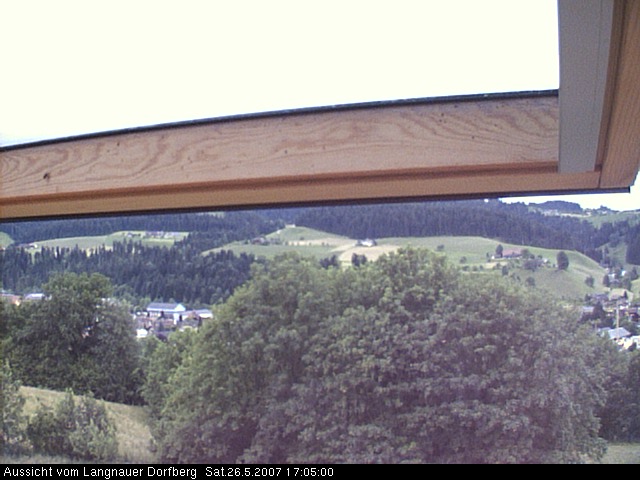 Webcam-Bild: Aussicht vom Dorfberg in Langnau 20070526-170500