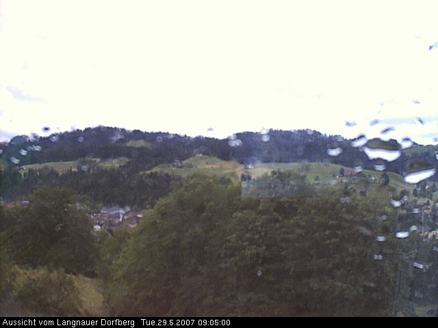 Webcam-Bild: Aussicht vom Dorfberg in Langnau 20070529-090500
