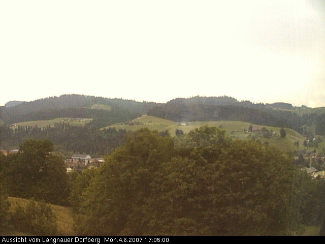 Webcam-Bild: Aussicht vom Dorfberg in Langnau 20070604-170500