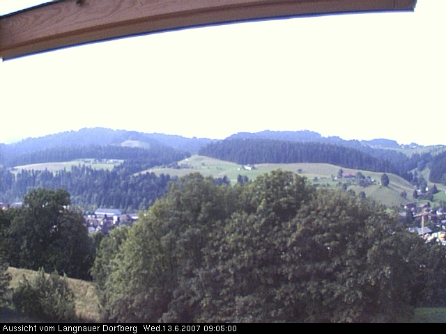 Webcam-Bild: Aussicht vom Dorfberg in Langnau 20070613-090500