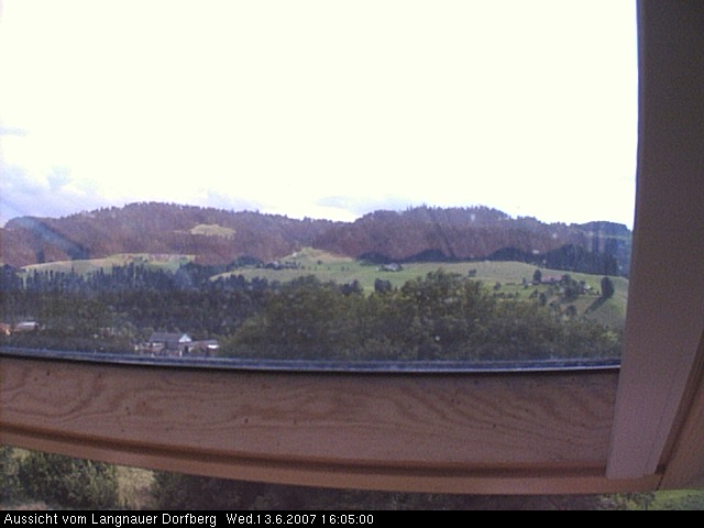 Webcam-Bild: Aussicht vom Dorfberg in Langnau 20070613-160500