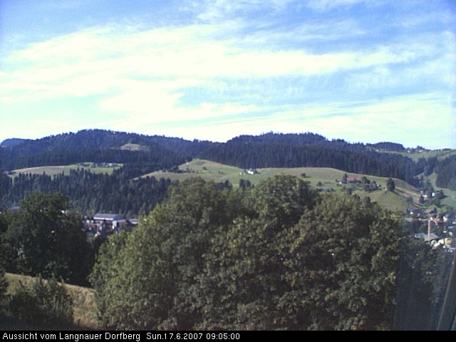 Webcam-Bild: Aussicht vom Dorfberg in Langnau 20070617-090500