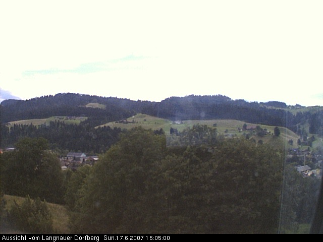 Webcam-Bild: Aussicht vom Dorfberg in Langnau 20070617-150500