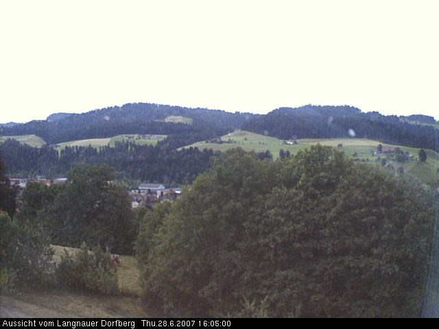 Webcam-Bild: Aussicht vom Dorfberg in Langnau 20070628-160500