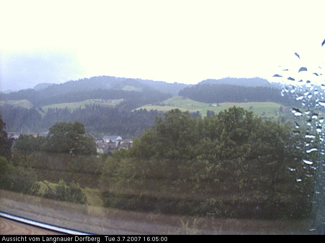 Webcam-Bild: Aussicht vom Dorfberg in Langnau 20070703-160500