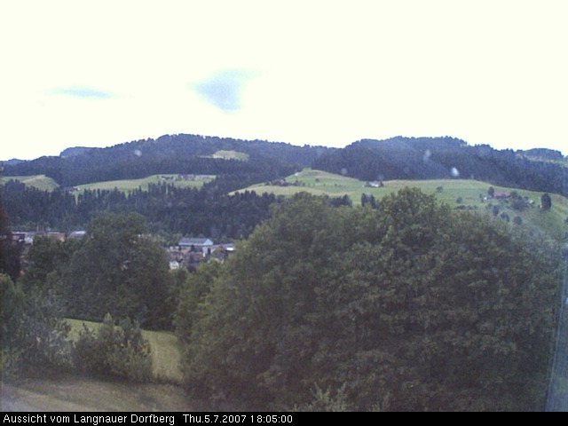 Webcam-Bild: Aussicht vom Dorfberg in Langnau 20070705-180500