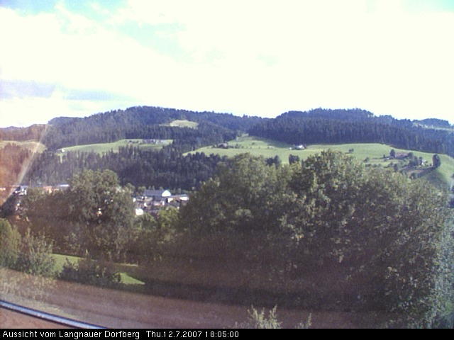 Webcam-Bild: Aussicht vom Dorfberg in Langnau 20070712-180500