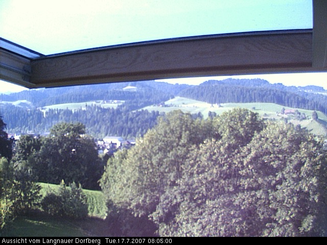 Webcam-Bild: Aussicht vom Dorfberg in Langnau 20070717-080500