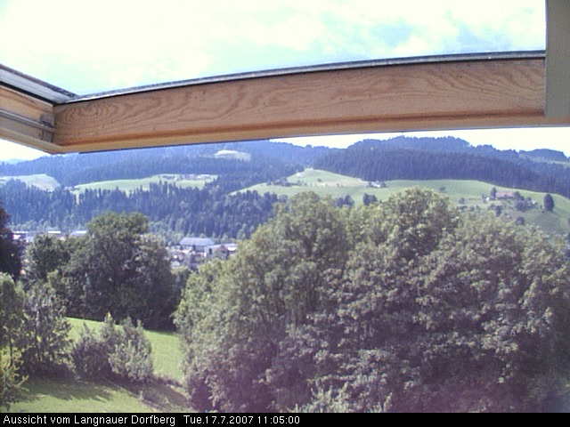 Webcam-Bild: Aussicht vom Dorfberg in Langnau 20070717-110500