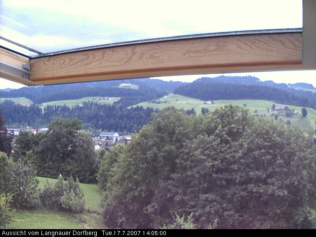 Webcam-Bild: Aussicht vom Dorfberg in Langnau 20070717-140500