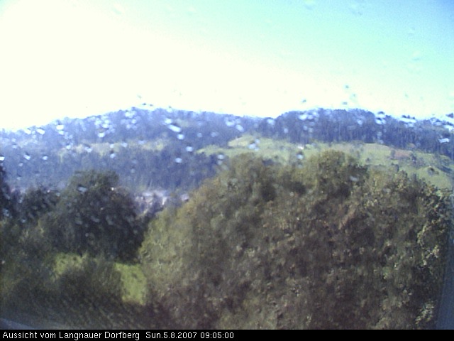 Webcam-Bild: Aussicht vom Dorfberg in Langnau 20070805-090500