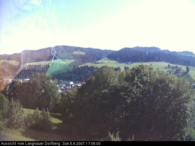 Webcam-Bild: Aussicht vom Dorfberg in Langnau 20070805-170500