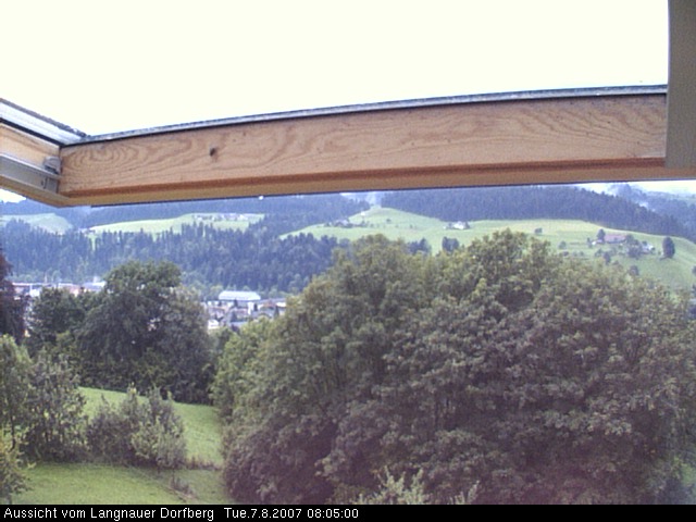 Webcam-Bild: Aussicht vom Dorfberg in Langnau 20070807-080500