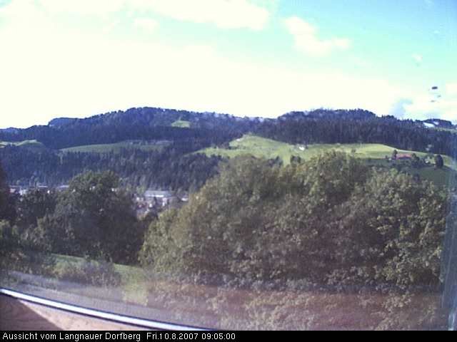 Webcam-Bild: Aussicht vom Dorfberg in Langnau 20070810-090500