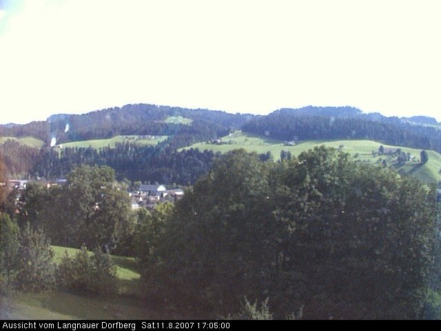 Webcam-Bild: Aussicht vom Dorfberg in Langnau 20070811-170500