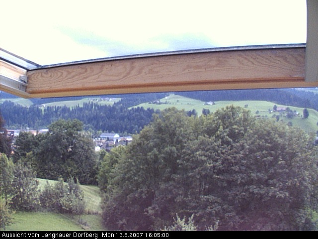 Webcam-Bild: Aussicht vom Dorfberg in Langnau 20070813-160500
