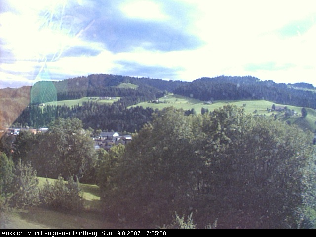 Webcam-Bild: Aussicht vom Dorfberg in Langnau 20070819-170500