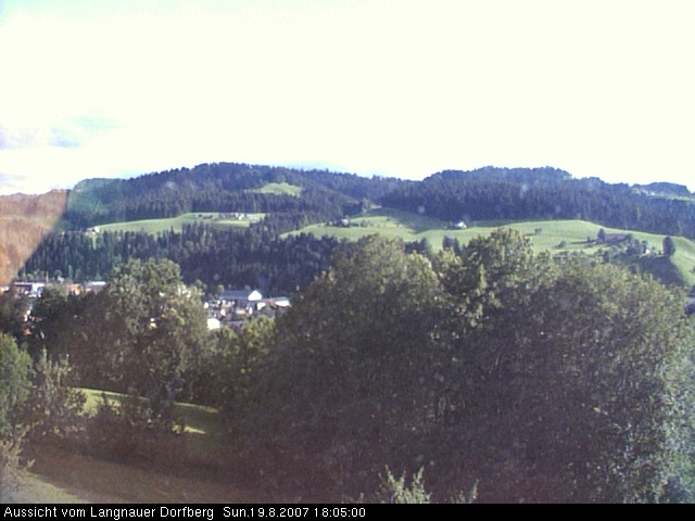 Webcam-Bild: Aussicht vom Dorfberg in Langnau 20070819-180500