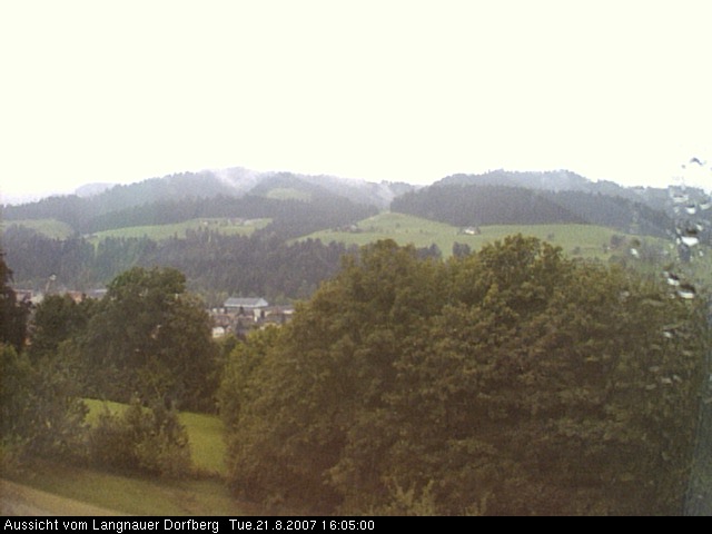Webcam-Bild: Aussicht vom Dorfberg in Langnau 20070821-160500