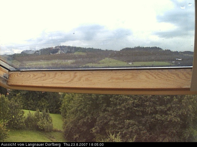 Webcam-Bild: Aussicht vom Dorfberg in Langnau 20070823-180500