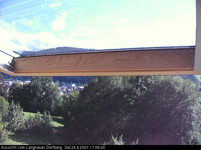 Webcam-Bild: Aussicht vom Dorfberg in Langnau 20070825-170500