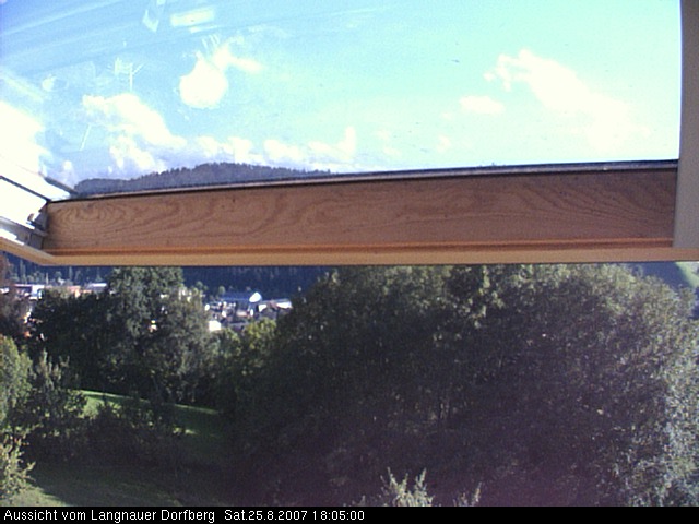 Webcam-Bild: Aussicht vom Dorfberg in Langnau 20070825-180500