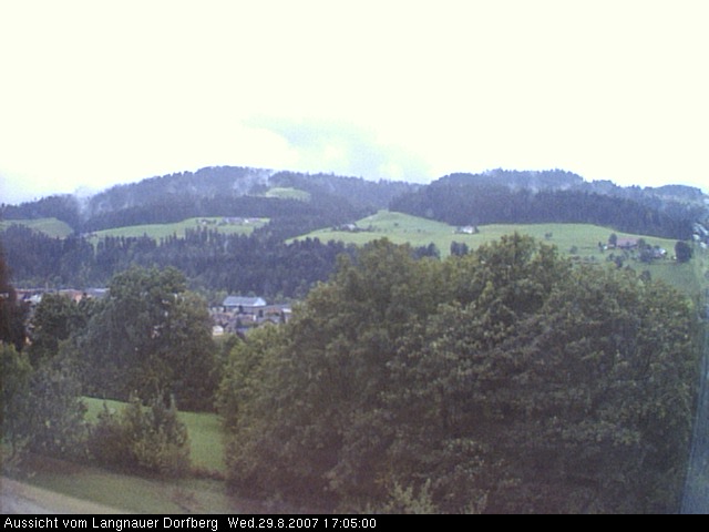 Webcam-Bild: Aussicht vom Dorfberg in Langnau 20070829-170500