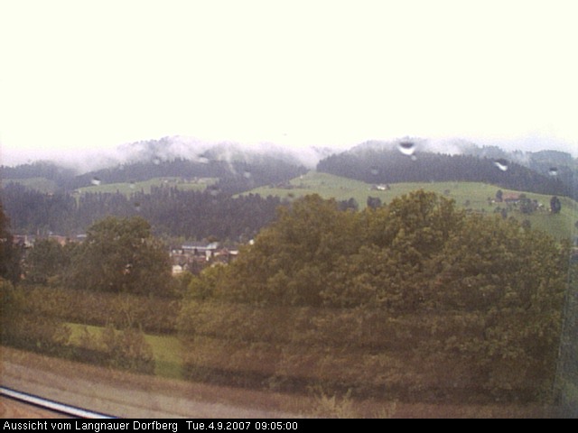 Webcam-Bild: Aussicht vom Dorfberg in Langnau 20070904-090500