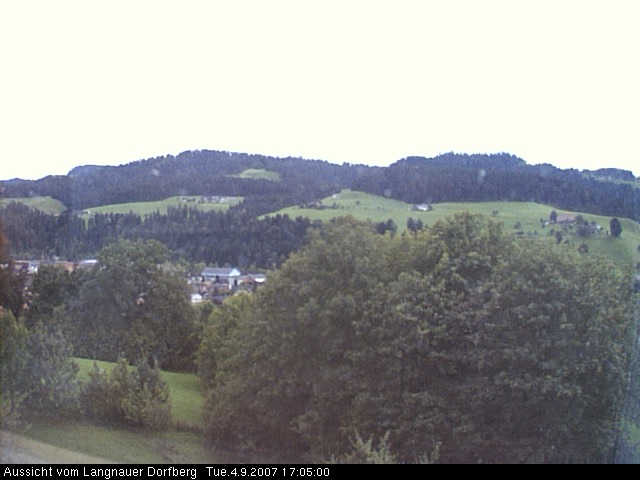 Webcam-Bild: Aussicht vom Dorfberg in Langnau 20070904-170500