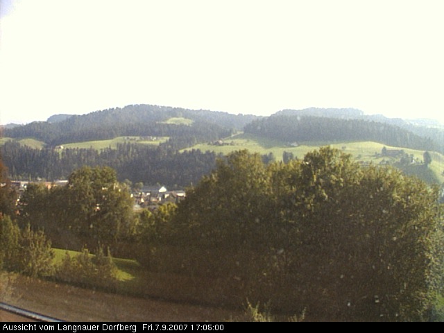 Webcam-Bild: Aussicht vom Dorfberg in Langnau 20070907-170500