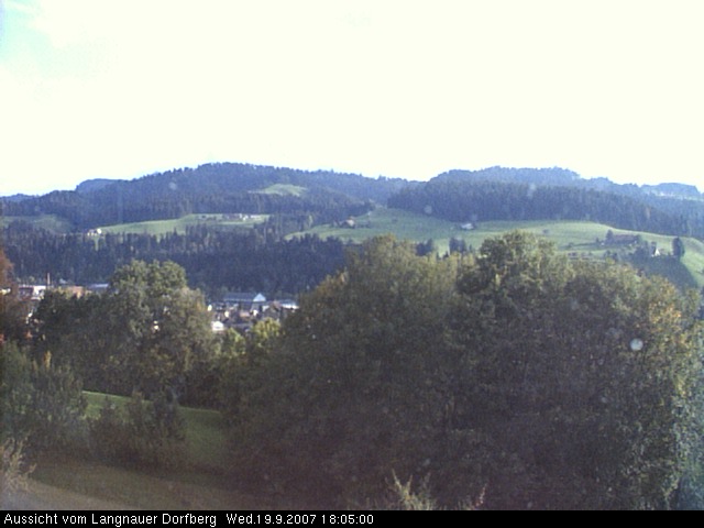 Webcam-Bild: Aussicht vom Dorfberg in Langnau 20070919-180500