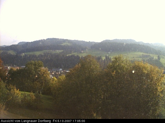 Webcam-Bild: Aussicht vom Dorfberg in Langnau 20071005-170500