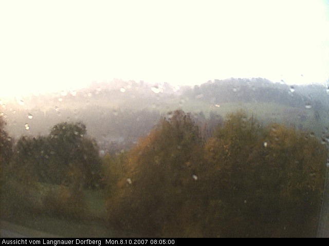 Webcam-Bild: Aussicht vom Dorfberg in Langnau 20071008-080500