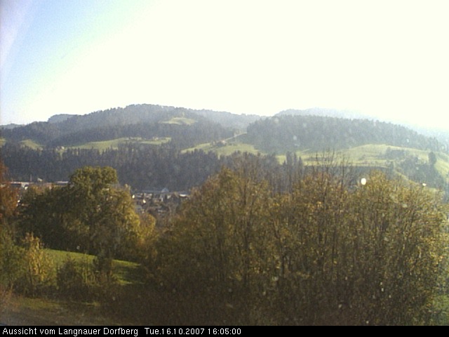 Webcam-Bild: Aussicht vom Dorfberg in Langnau 20071016-160500