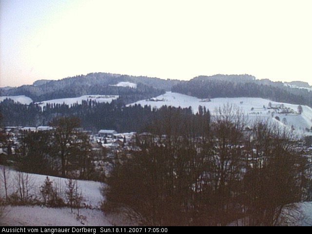Webcam-Bild: Aussicht vom Dorfberg in Langnau 20071118-170500