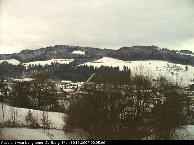 Webcam-Bild: Aussicht vom Dorfberg in Langnau 20071119-090500