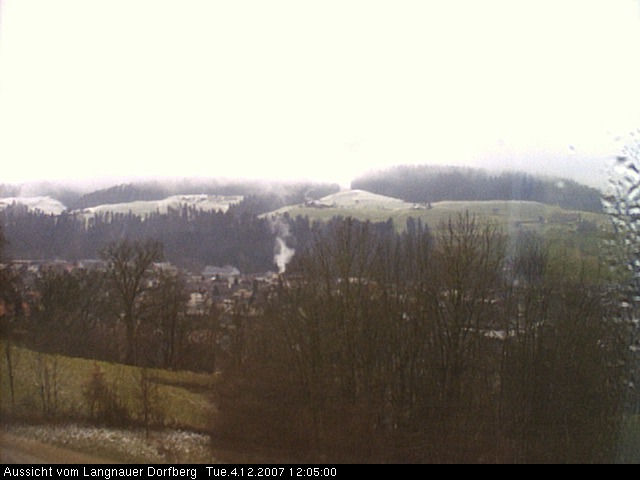 Webcam-Bild: Aussicht vom Dorfberg in Langnau 20071204-120500